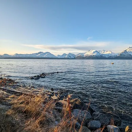 Lyngenfjord Feriehus *
