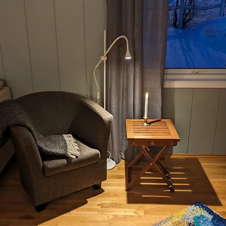 Lyngenfjord Feriehus *